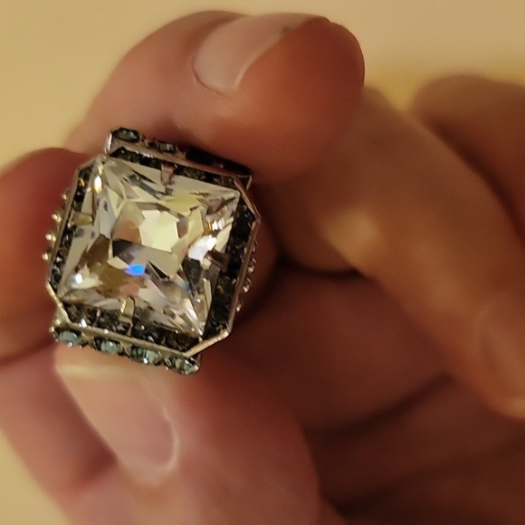 Sorrelli sparkles ring - Picture 4 of 4